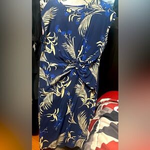 Blue multicolor sleeveless Liz Claiborne dress. Size XL, can be worn w/blazer
